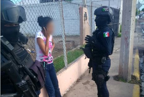 Policía Estatal interviene y salva la vida de una mujer en Culiacán