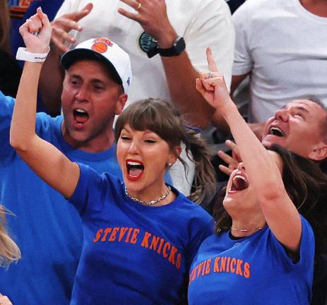 Taylor Swift celebra tras el Juego 4 de las Finales de la NBA de 2026, una victoria de los New York Knicks sobre los San Antonio Spurs, el 10 de junio de 2026 en el Madison Square Garden de Nueva York.