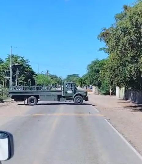$!Lesionan a cuatro militares tras enfrentamiento contra civiles en Navolato
