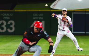 Tomateros viene de atrás y vence a Navojoa en extrainnings.