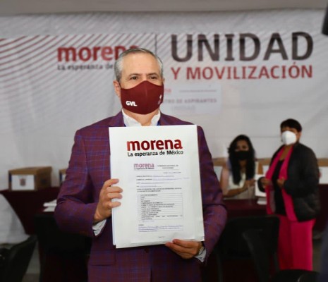 'Me siento firme'. Vargas Landeros se registra en Morena como precandidato a la Gubernatura