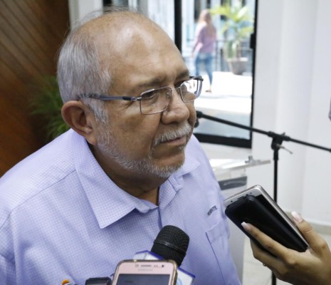 No solo el Alcalde, serán 6 funcionarios de Mazatlán los que estrenarán vehículo