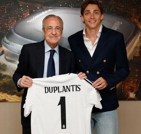 $!Djokovic, Simone Biles, Duplantis, Rebeca Andrade y Kelly Slater asisten al Real Madrid-Athletic Club