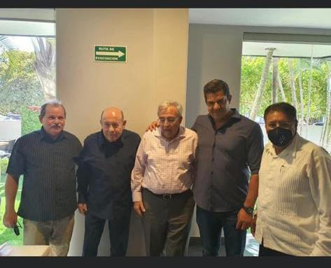 $!Higuera Osuna acompañando a Rocha Moya a reuniones con otros políticos, entre ellos el ex Gobernador Juan S Millán