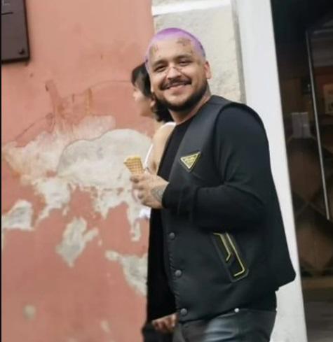 $!Christian Nodal acompaña a Cazzu durante su concierto en España