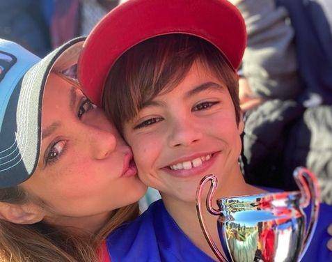 Shakira y su hijo Milán.