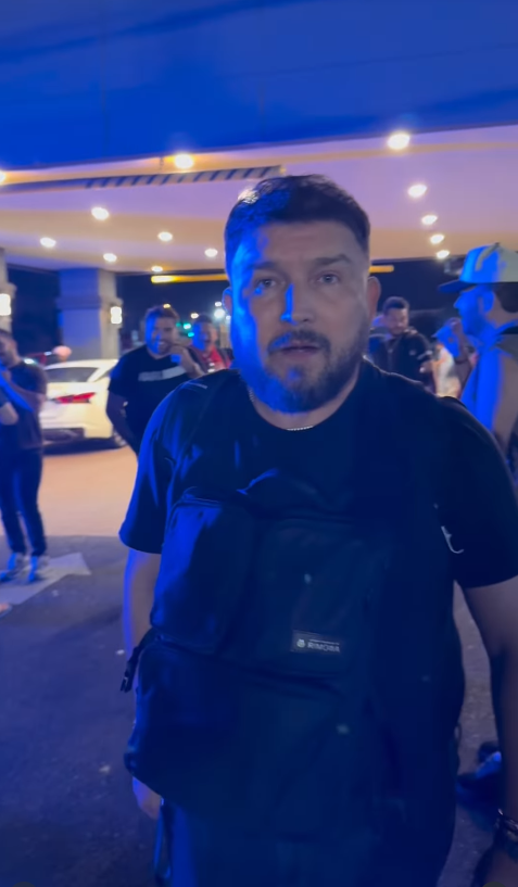 $!Poncho Lizárraga, líder de Banda El Recodo, informó en redes sociales sobre la evacuación del hotel.