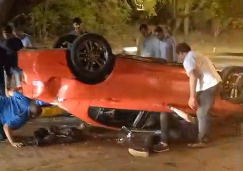 Volcadura de automóvil en Mazatlán de tres heridos de gravedad
