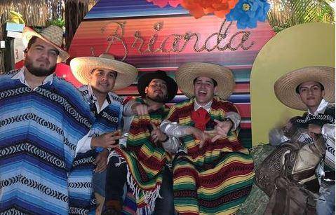 Brianda Lizárraga celebra sus 25 años a la mexicana