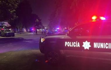 La persona arrestada, junto con el armamento y demás objetos asegurados, fue puesta a disposición de la Fiscalía General de la República.