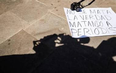 Artículo 19 advierte que la violencia contra la prensa ya no solo se ejerce con asesinatos, sino también mediante acoso judicial, vigilancia, opacidad y discursos de estigmatización.