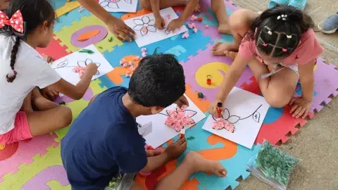 Niños refugiados reciben útiles para iniciar el ciclo escolar; 2 mil 400 se inscribieron a la escuela en México durante 2024