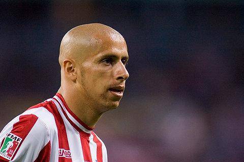 Acusan a 'Bofo' Bautista de insultar a árbitro en torneo infantil de Chivas