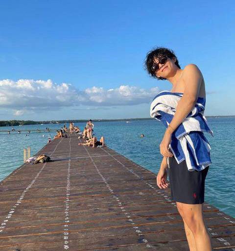 Comparte Kim Taehyung, de BTS, fotos de sus vacaciones en México