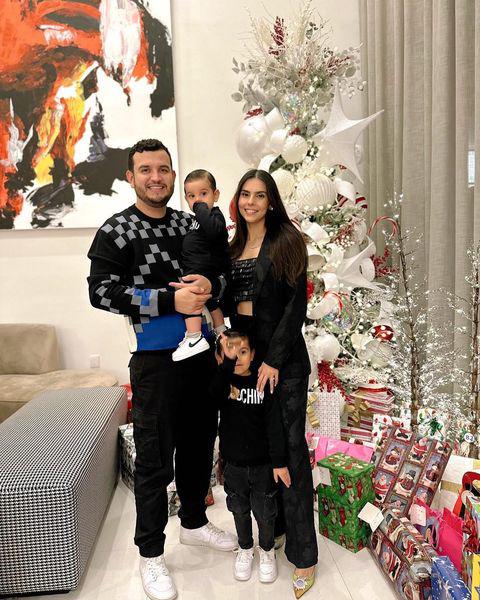 $!Disfrutan famosos una Navidad en familia