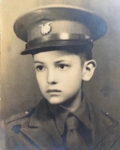 $!Gerardo Flores, papá de Laura Flores, cuando era niño.