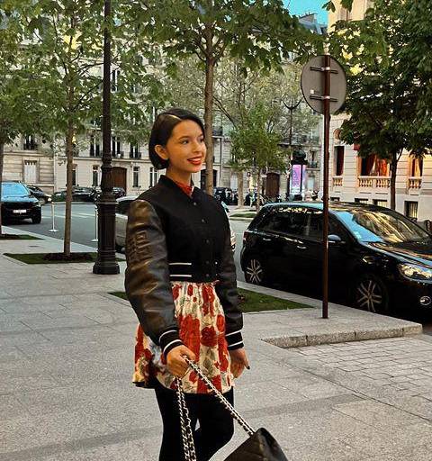 Responden Ángela y Pepe Aguilar al escándalo por Gussy Lau: ‘Por el arco del triunfo’