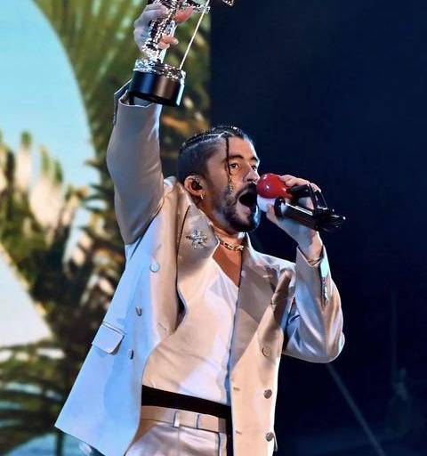 Bad Bunny es el ‘Artista del año’, en los MTV Video Music Awards