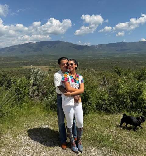 Ángela Aguilar y Christian Nodal estarían preparando su boda religiosa