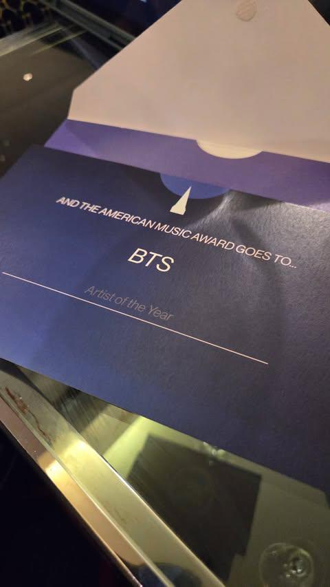 $!Triunfa BTS en los American Music Awards: gana Artista del Año