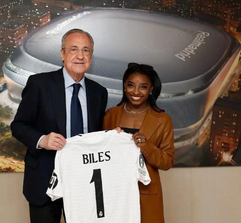 $!Djokovic, Simone Biles, Duplantis, Rebeca Andrade y Kelly Slater asisten al Real Madrid-Athletic Club