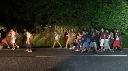 Otro operativo agrede y amenaza a migrantes, activistas y periodistas en Mapastepec, Chiapas