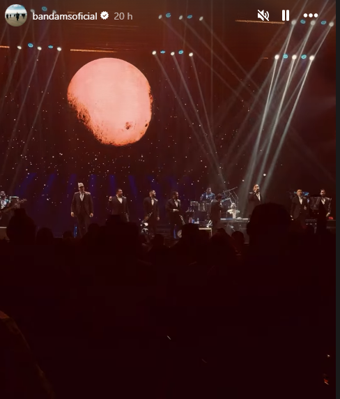 $!El Dickies Arena de Fort Worth, Texas, lució lleno.