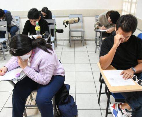La UAS aplicó este sábado 20 de mayo el Examen de Admisión a 51 mil jóvenes.