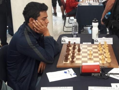 Alfredo Félix Soto se declaró listo para competir en el primer torneo mundial de ajedrez.