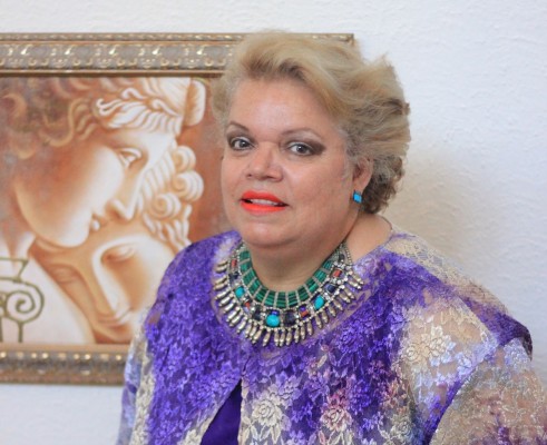 VOCES DESPEÑÁNDOSE: Madre universal