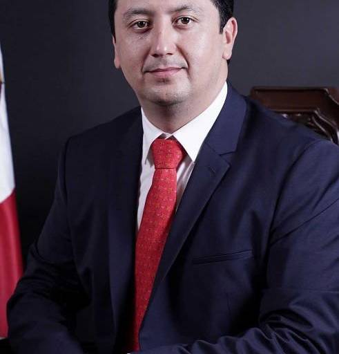 Diputado Feliciano Valle no ha analizado cambiarse al PAN, aclaró, pero no lo descarta