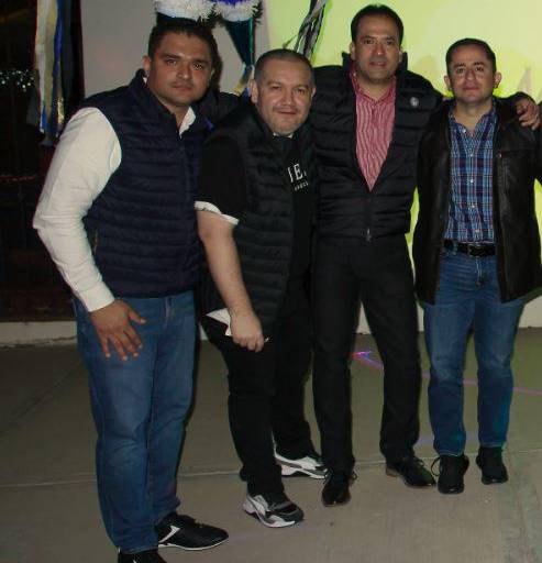 Se reúnen ex alumnos del Colegio Sinaloa en divertida posada