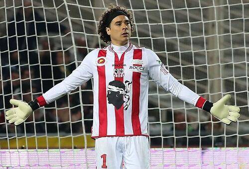 Ajaccio, ex equipo de Memo Ochoa, excluido de competiciones por crisis económica