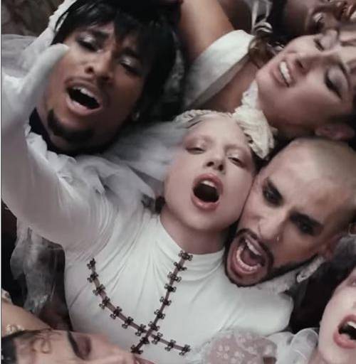 Estrena Lady Gaga el sencillo ‘Abracadabra’