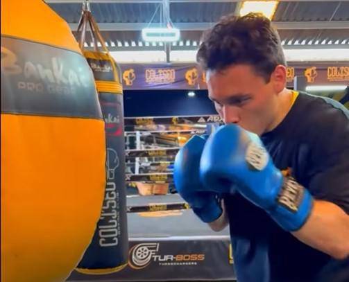 Julio César Chávez Jr. retoma entrenamientos en Hermosillo, Sonora