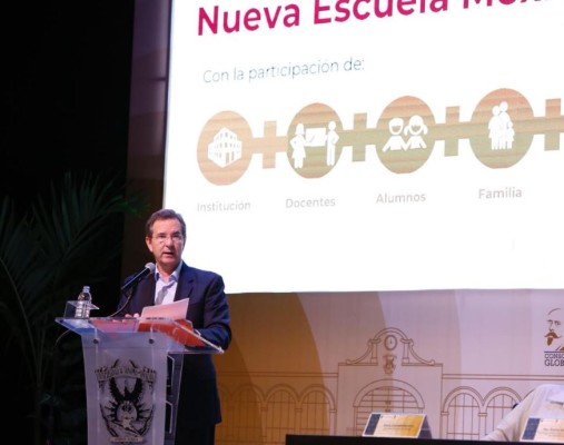 Hay universidades que tienen dueño, asevera Esteban Moctezuma Barragán