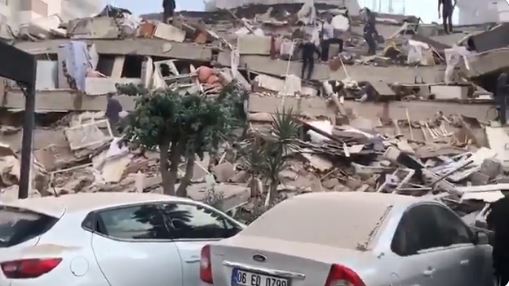 Tsunami golpea Turquía tras sismo de 7 grados en Mar Egeo de Grecia [VIDEOS]