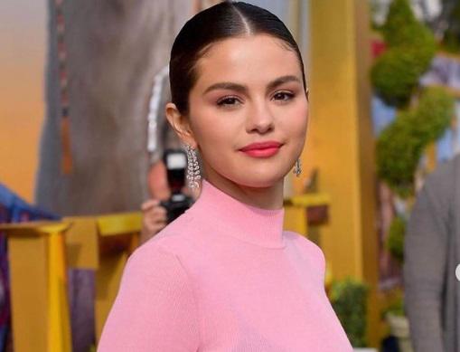 Selena Gomez, JLo y J Balvin se unen para promover la vacuna contra Covid-19