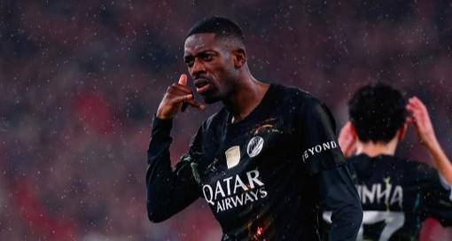 Ousmane Dembelé anotó par de goles en Anfield para dejar en el camino con Liverpool.