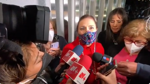 ‘Soy inocente y eso se va a comprobar’, afirma Rosario Robles tras salir del penal