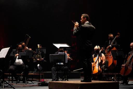 Presentan a Sergio Freeman director de la Camerata