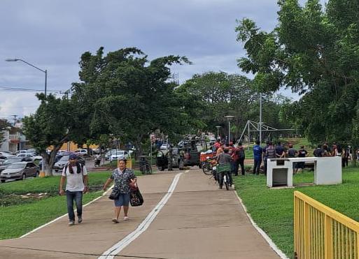 $!Reportan a motociclista desaparecido tras caer a canal pluvial en Mazatlán