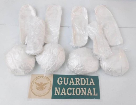Dos mujeres procedentes de Culiacán son detenidas con probable fentanilo en el Aeropuerto de Tijuana