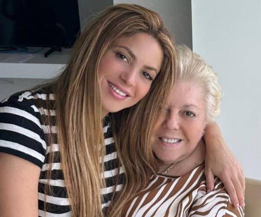 Shakira junto a su mamá Nidia del Carmen Ripoll.