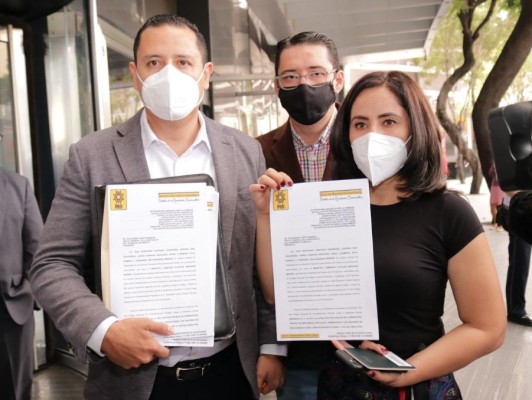 "El PRD denuncia ante la FGR a Pío López, hermano de AMLO, y a David ...
