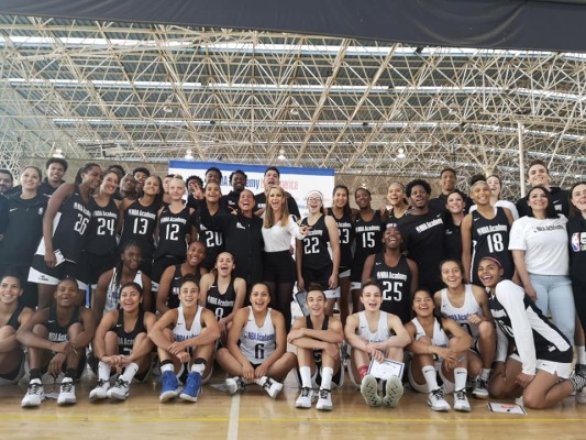 Con participación de mazatleca inicia tercer campamento femenil NBA en México