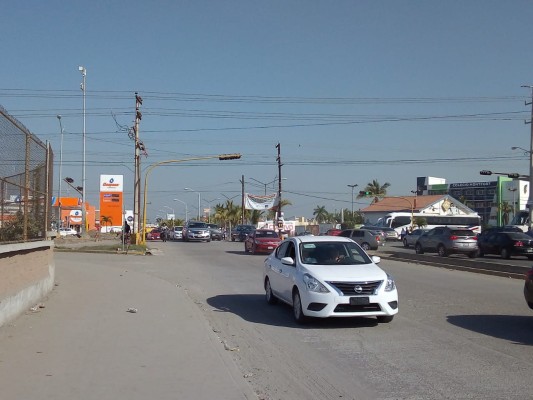 Cruce de avenidas Rafael Buelna y La Marina permanece abierto