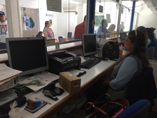 CFE deja sin luz oficinas de la Jumapag en Guasave