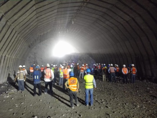 PRESA SANTA MARÍA: Abren primer túnel para desviar el Río Baluarte