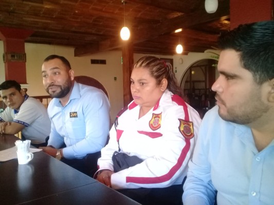 Ni Ayuntamiento ni empresa se han acercado a familia de trabajador que falleció en Camino al Mar, denuncian